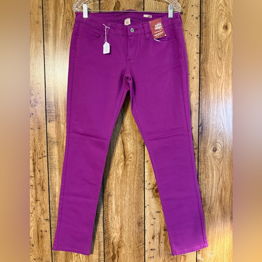 NWT Arizona denim jeans. Size 11.